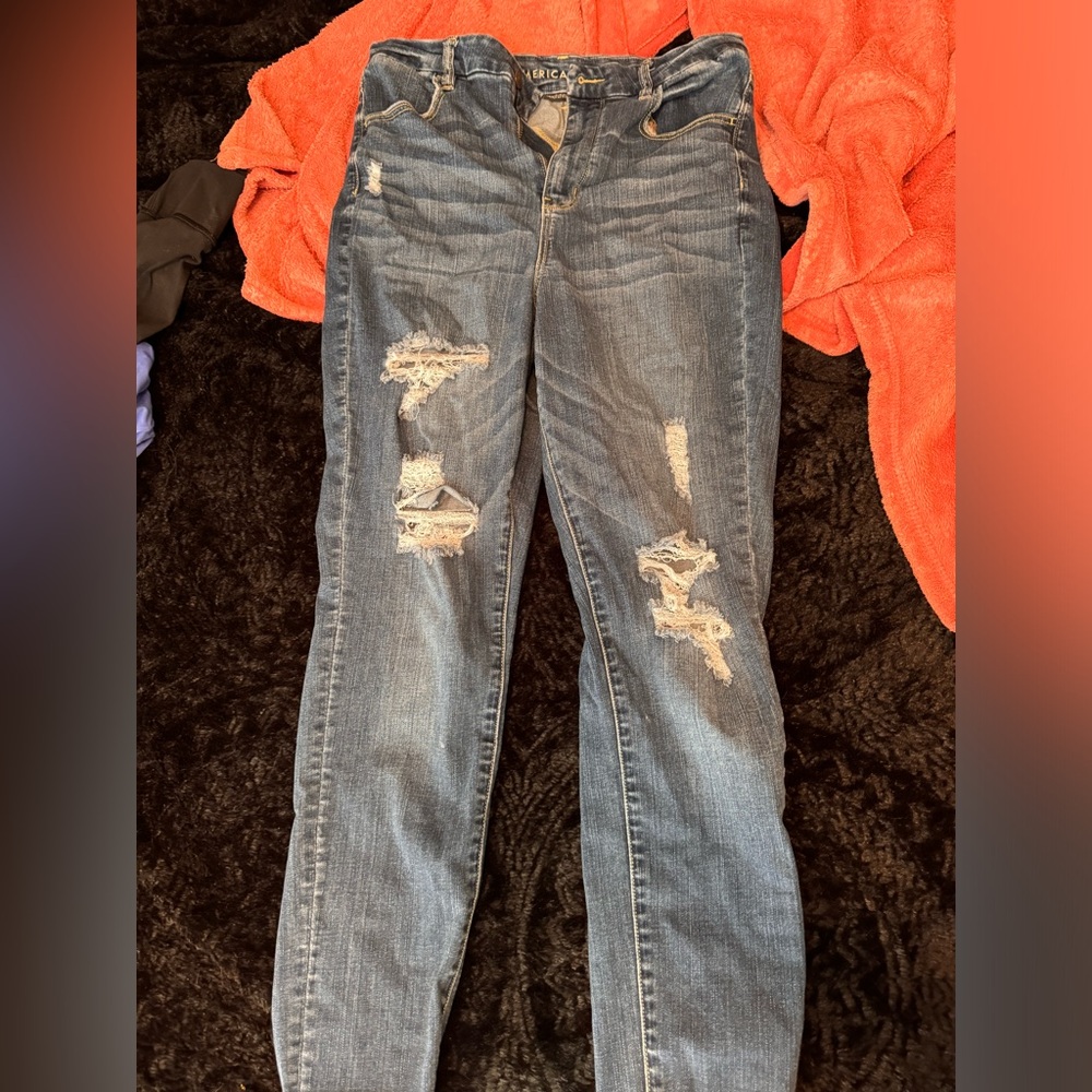 American eagle ripped skinny jeans